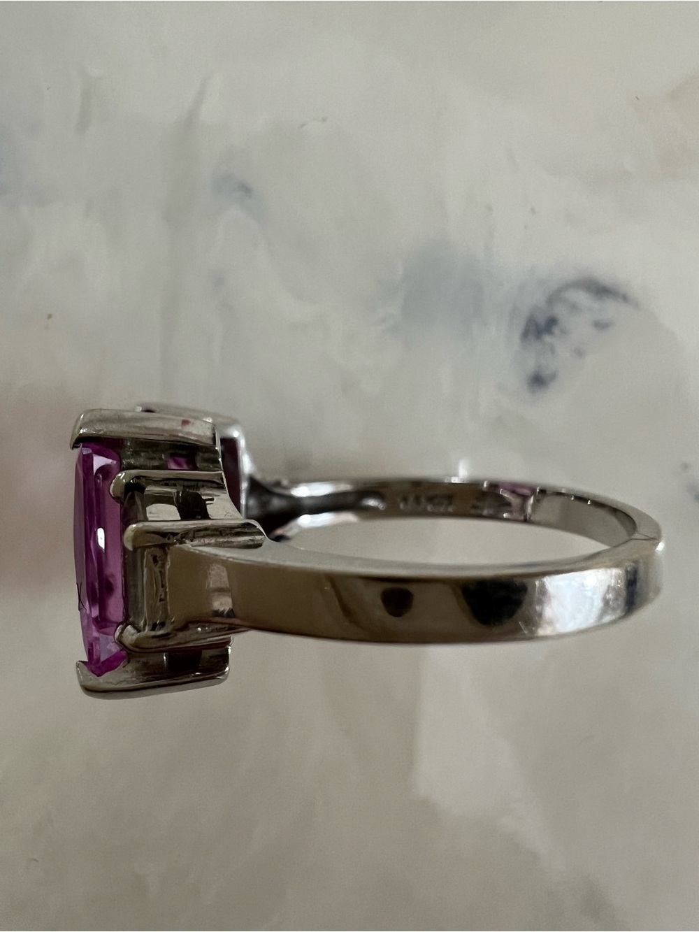 White solid 14 K gold pink and white sapphire ring. Size 7. Lovely 🦋🦋🦋 - Picture 6 of 7